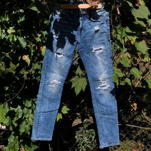 AMERICAN EAGLE Distressed Jeans